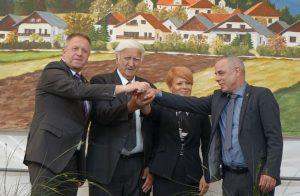 SPET VSE POTI V KOMENDO